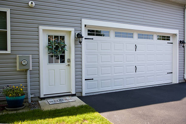 24/7 Emergency Garage Door Panel Replacement experts in Buffalo Center, IA